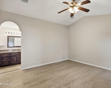 678 5th Avenue N - Photo Thumbnail 21