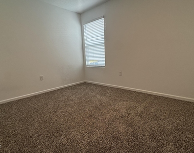 4285 Hemlock Street - Photo Thumbnail 12