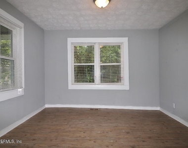 5779 Sw Carver Circle - Photo Thumbnail 5
