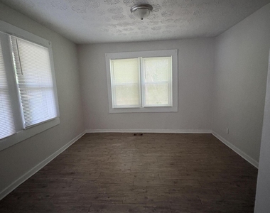 5779 Sw Carver Circle - Photo Thumbnail 10