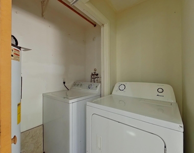 1558 Landon Avenue - Photo Thumbnail 16