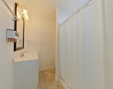 1558 Landon Avenue - Photo Thumbnail 10