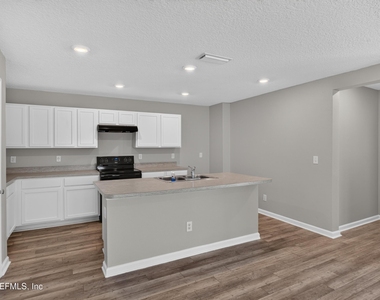 8108 Windmill Way - Photo Thumbnail 5