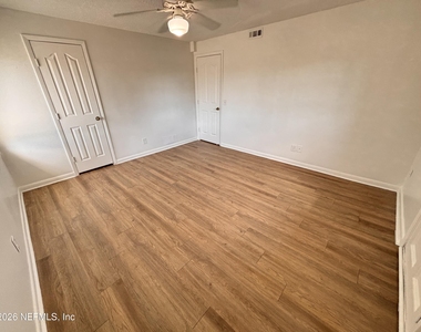 402 S 8th Avenue - Photo Thumbnail 23