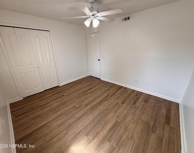 402 S 8th Avenue - Photo Thumbnail 20