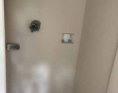 2134 Ashland Street - Photo Thumbnail 12