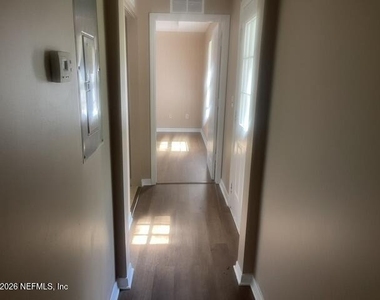 2134 Ashland Street - Photo Thumbnail 16