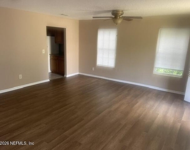 2134 Ashland Street - Photo Thumbnail 3