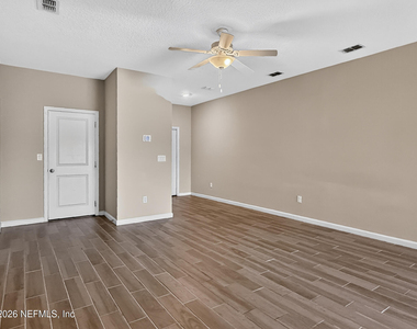 2638 Sandy Dune Drive - Photo Thumbnail 7