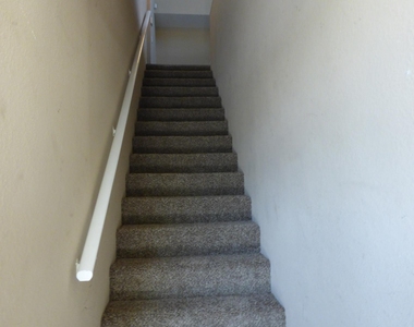 13703 Richmond Park Drive N - Photo Thumbnail 3