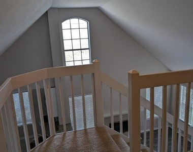 13703 Richmond Park Drive N - Photo Thumbnail 17