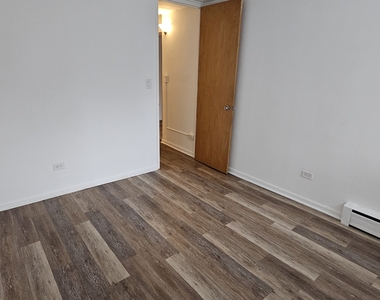 5906 N Sheridan Road - Photo Thumbnail 10