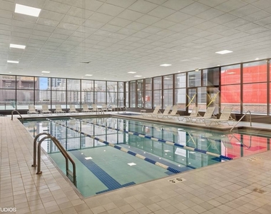 211 E Ohio Street - Photo Thumbnail 16