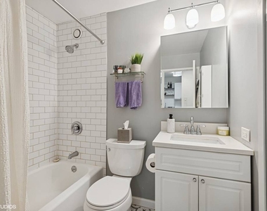 211 E Ohio Street - Photo Thumbnail 11
