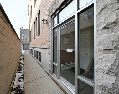 2108 N California Avenue - Photo Thumbnail 2