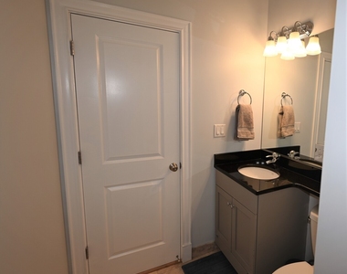 2108 N California Avenue - Photo Thumbnail 16