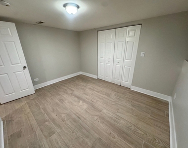 14635 Woodlawn Avenue - Photo Thumbnail 19