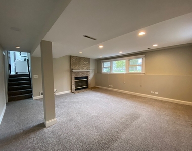 340 Sycamore Drive - Photo Thumbnail 16