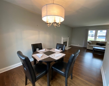 340 Sycamore Drive - Photo Thumbnail 5