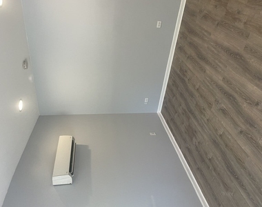 1721 Sheridan Road - Photo Thumbnail 3