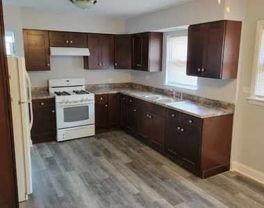 9035 S Euclid Avenue - Photo Thumbnail 2