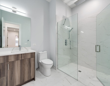 2139 W Madison Street - Photo Thumbnail 5