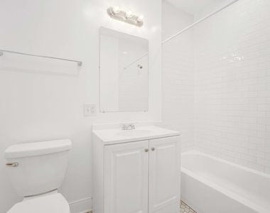 4406 W Altgeld Street - Photo Thumbnail 13
