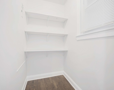 4406 W Altgeld Street - Photo Thumbnail 8