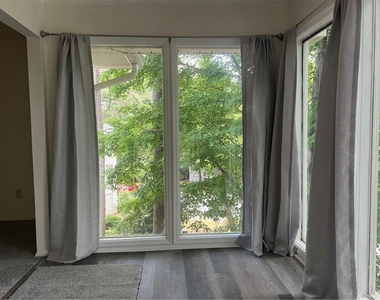 1648 Raleigh Circle Se - Photo Thumbnail 10