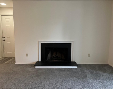 1648 Raleigh Circle Se - Photo Thumbnail 7