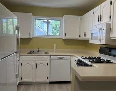 1648 Raleigh Circle Se - Photo Thumbnail 1