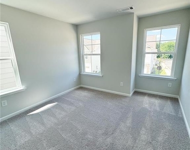 690 Smokey Quartz Way - Photo Thumbnail 7