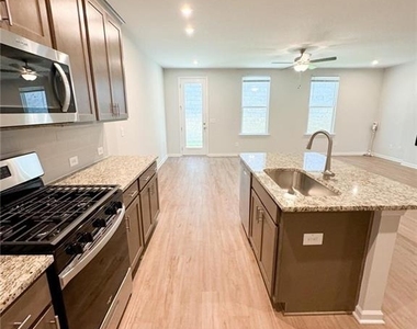 690 Smokey Quartz Way - Photo Thumbnail 4