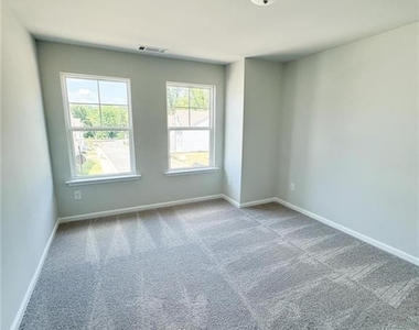 690 Smokey Quartz Way - Photo Thumbnail 6