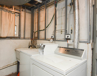2101 W Montrose Avenue - Photo Thumbnail 16