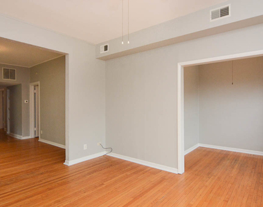 2101 W Montrose Avenue - Photo Thumbnail 9