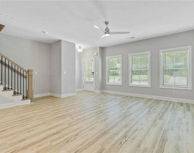 1342 Parc Bench Road - Photo Thumbnail 6