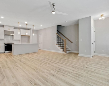 1342 Parc Bench Road - Photo Thumbnail 4