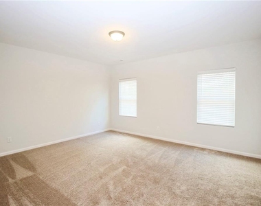 2225 Whistler Way Ne - Photo Thumbnail 15