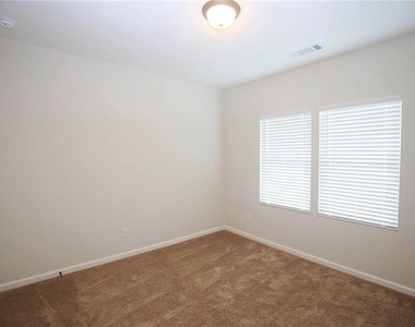 2225 Whistler Way Ne - Photo Thumbnail 14
