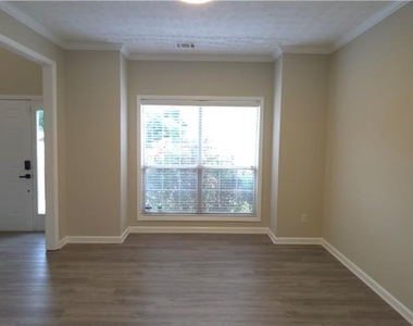 2377 Fawn Hollow Court - Photo Thumbnail 3