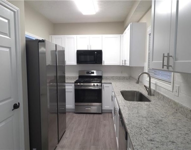 2377 Fawn Hollow Court - Photo Thumbnail 6