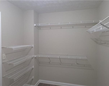 2377 Fawn Hollow Court - Photo Thumbnail 13