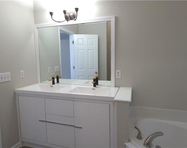 2377 Fawn Hollow Court - Photo Thumbnail 11