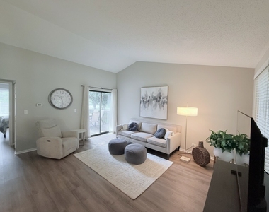2108 Navarone Drive - Photo Thumbnail 10