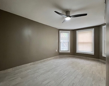 2835 N Ridgeway Avenue - Photo Thumbnail 5