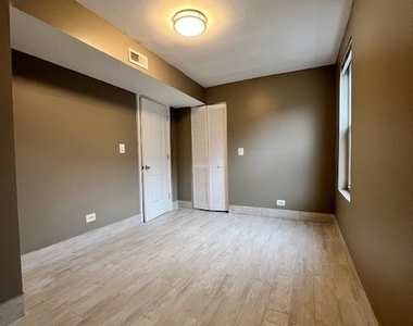 2835 N Ridgeway Avenue - Photo Thumbnail 12