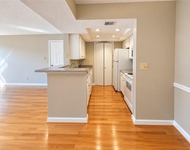 2037 Chastain Park Court Ne - Photo Thumbnail 2