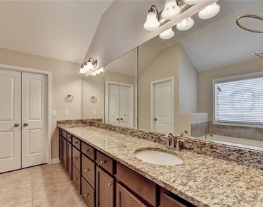 4440 Sanderling Street - Photo Thumbnail 41