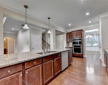 4440 Sanderling Street - Photo Thumbnail 13